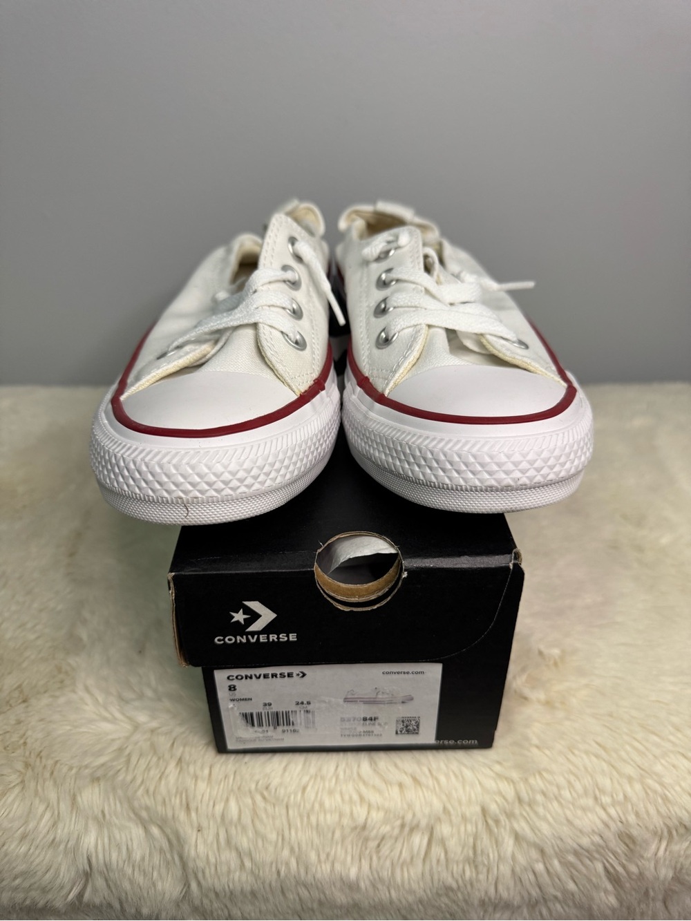 SOLD New in Box 🐼 Women’s Converse Sizd 8 - Picture 3 of 5